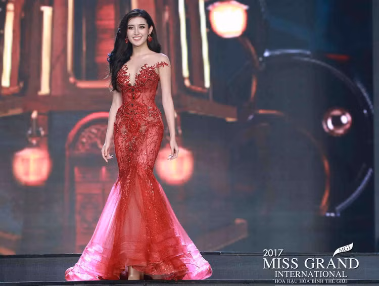 /Uploaded/khds.1cdn.vn/2018/09/16/nhan-sac-cua-hoa-hau-hoa-binh-the-gioi-2017-6.jpg