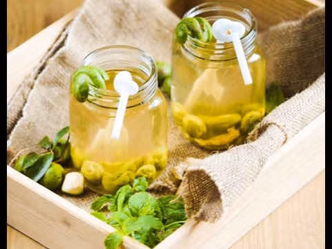 Mùa hè nhất định phải ngâm 5 loại quả này, vừa thơm ngon vừa giải nhiệt cực hiệu quả ảnh 3 hqdefault