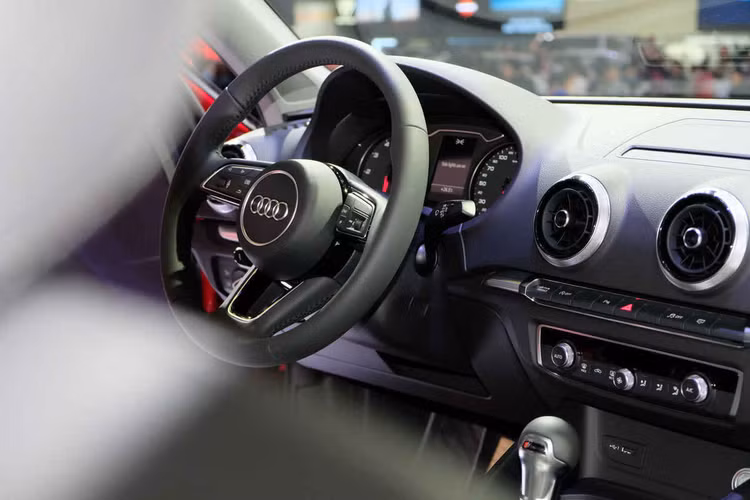 /Uploaded/khds.1cdn.vn/2018/09/16/audi-a3-sportback-3.jpg