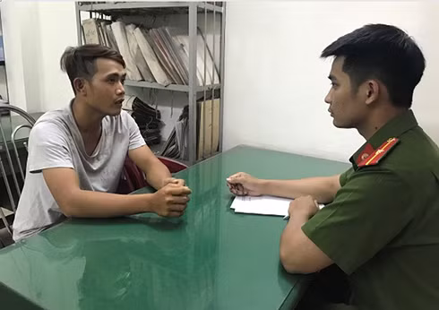 Mạnh bị khởi tố với cáo buộc chống người thi hành công vụ