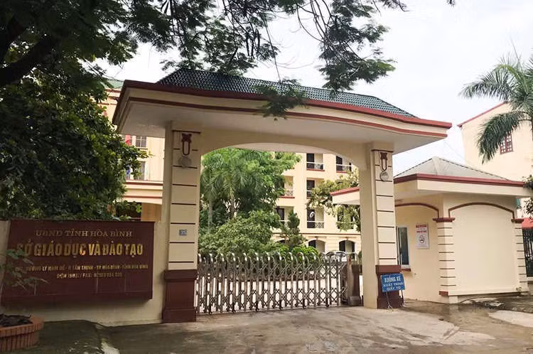 Nhiều cán bộ Sở Giáo dục và Đào tạo Hòa Bình&nbsp;bị khởi tố do nâng điểm cho thí sinh. Ảnh: Dương Tâm