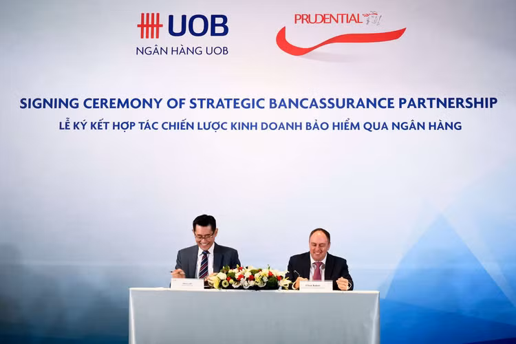 Prudential Việt Nam và UOB Việt Nam chính thức ký kết thoả thuận hợp tác chiến lược triển khai mô hình kinh doanh bảo hiểm qua ngân hàng.