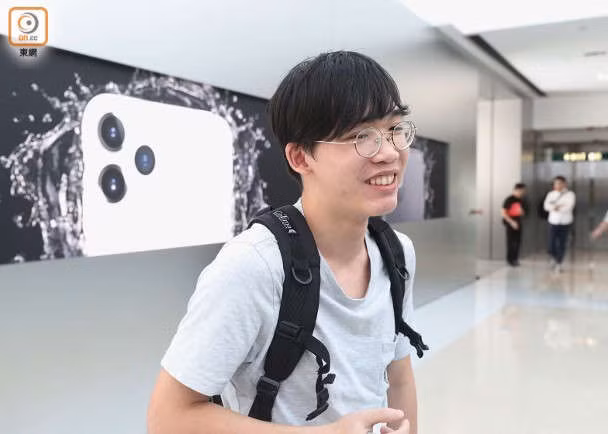 Apple Store vo tran vi nhieu nguoi Viet mua den 6 chiec iPhone 11 hinh anh 44 