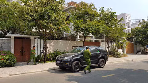 Vi sao nguyen Pho chu tich TP Da Nang Nguyen Ngoc Tuan bi khoi to? hinh anh 2 
