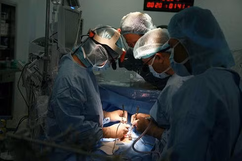 Người bệnh điều trị tim mạch tại Vinmec sẽ được hội chẩn xác định bệnh sớm và điều trị bằng các phác đồ điều trị và chăm sóc chuẩn mực, đem lại hiệu quả chữa trị cao, có thể phục hồi sớm với chi phí hợp lý.