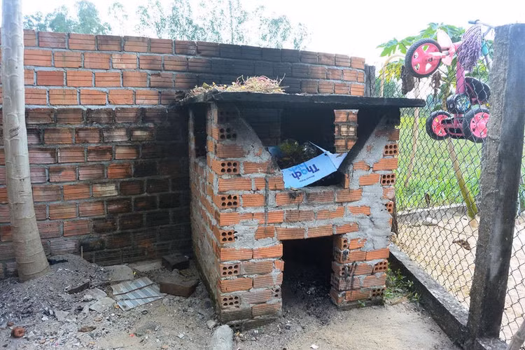 Từ khi xây dựng lò xử lý rác thải tại nhà người dân Bình Mỹ không còn thói quen vứt rác bừa bãi