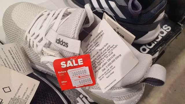 Ngao ngán Black Friday: Giày Nike - Adidas siêu giảm giá vẫn không thèm mua - 1