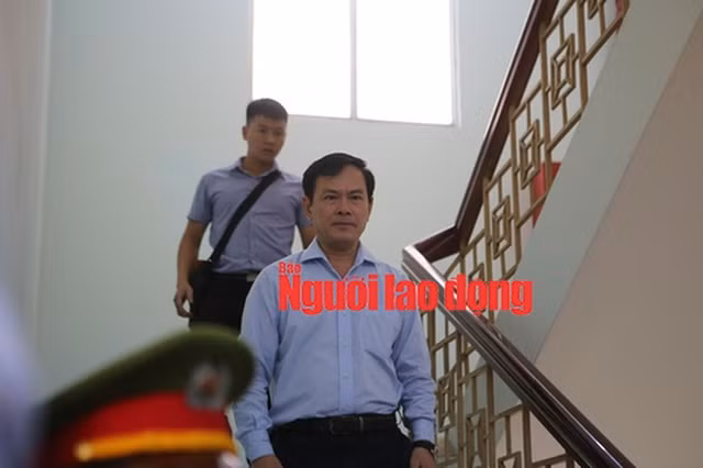  Tiếp tục xử kín nguyên Phó Viện trưởng VKSND TP Đà Nẵng Nguyễn Hữu Linh - Ảnh 1.