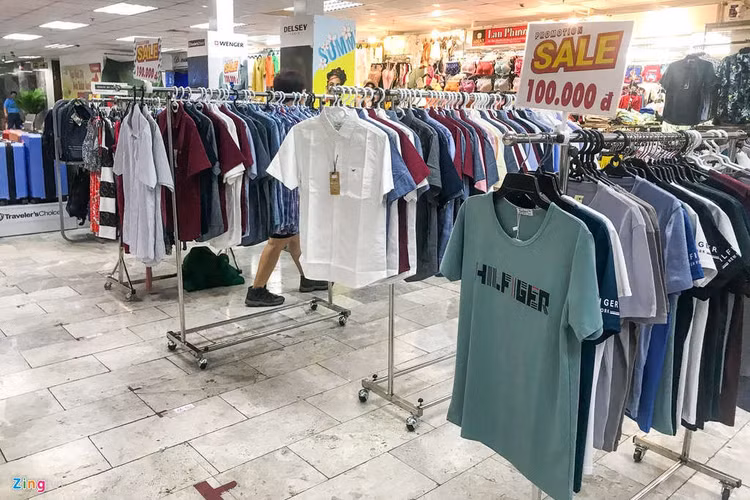 Ban Gucci, Dior gia vai tram nghin, shop dong cua ne kiem tra tai TP.HCM hinh anh 11 hang_gia_zing_11_.jpg