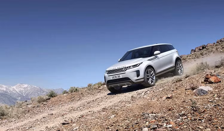 range rover evoque gianh giai thuong mau suv crossover cua nam hinh 2