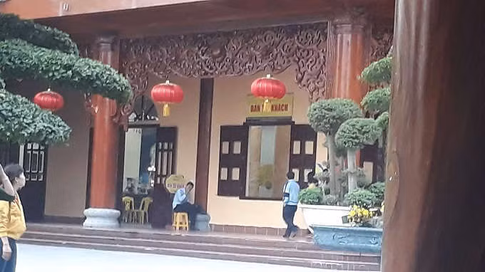 Chùa Ba Vàng đột ngột ngừng 'gọi vong, cúng oan gia trái chủ'