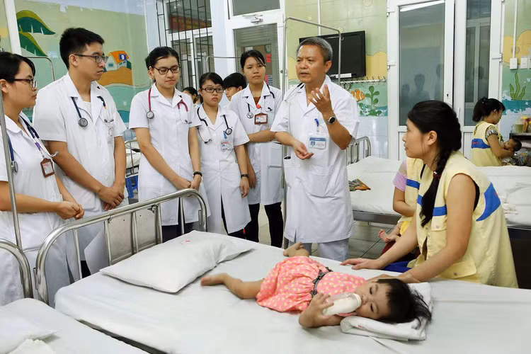 Phẫu thuật tim nội soi mang lại nhiều lợi ích cho bệnh nhân.