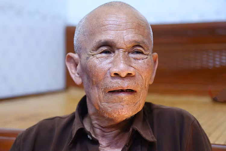 Ông Trần Văn Thêm mong được minh bạch số tiền bồi thường. Ảnh: Phạm Dự.