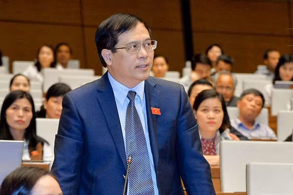 Ủy ban Thường vụ Quốc hội bác bỏ ‘phí chia tay’ - Ảnh 2.