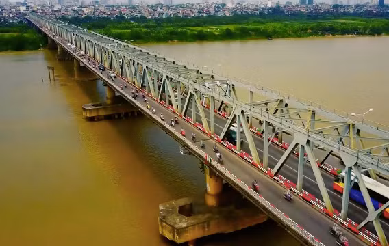 Cầu Chương Dương. Ảnh: Giang Huy.