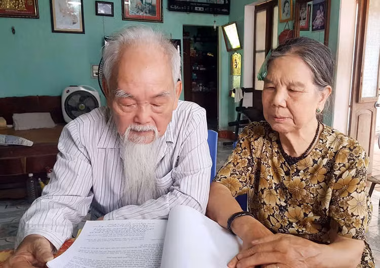 Nhà giáo 86 tuổi tiết lộ 2 nguyên tắc vàng dạy con thành tiến sĩ
