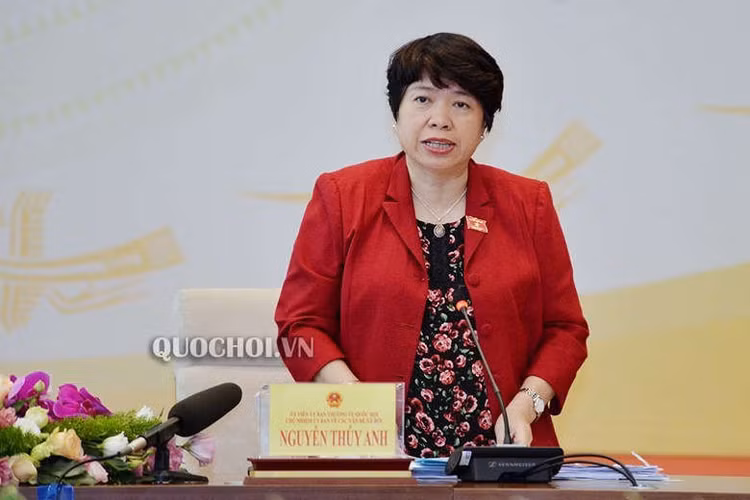 Chủ tịch Quốc hội: Không phải tăng tuổi hưu để chúng tôi ở lại