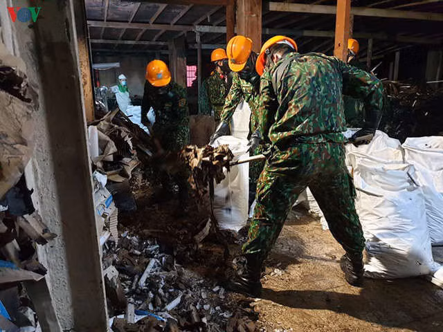 Người dân sống quanh công ty Rạng Đông không cần phải di tản nữa - Ảnh 2.