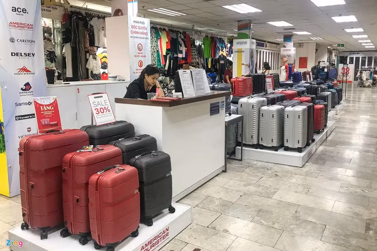 Ban Gucci, Dior gia vai tram nghin, shop dong cua ne kiem tra tai TP.HCM hinh anh 12 hang_gia_zing_12_.jpg
