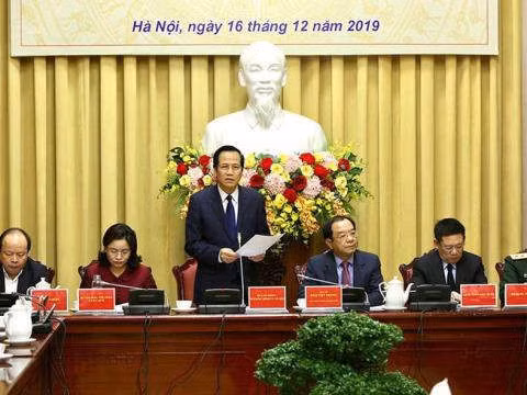 Bo truong LD-TB-XH: 'Luong toi chuyen cho vo kiem soat cang tot'