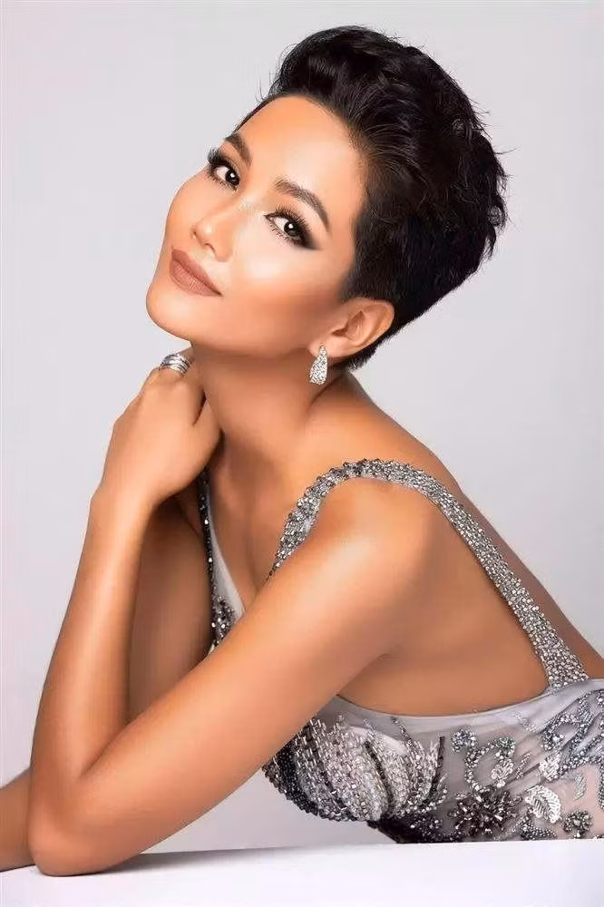 thuy-tien-202204.jpg