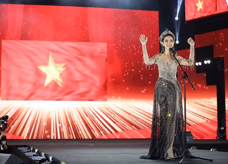 thuy-tien-2.jpg