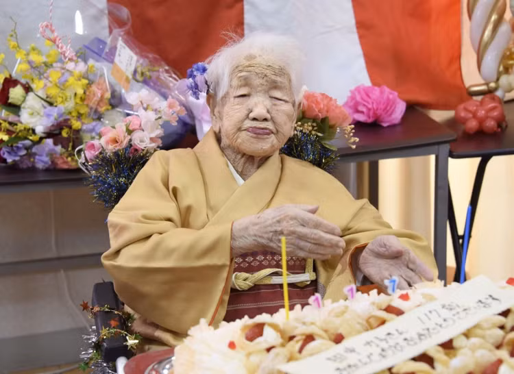 kane-tanaka-cu-ba-tho-nhat-the-gioi-212022.jpg