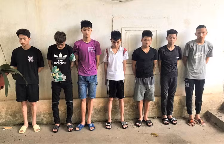 nhom-cuop.jpg