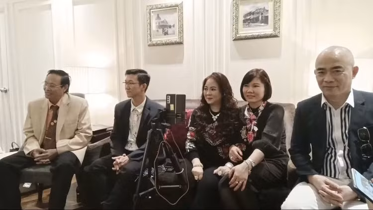 chu-thuy.jpg