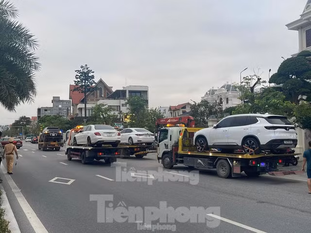  Cận cảnh dàn xe sang bị niêm phong của cựu Chủ tịch Hạ Long - Ảnh 6.