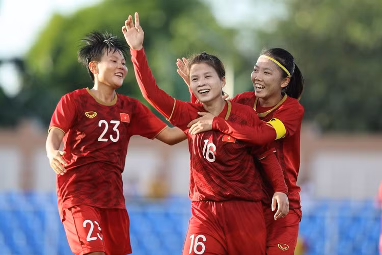 doi-tuyen-nu.jpg