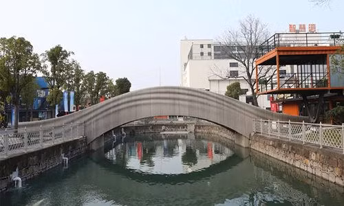 in-3d-cau.jpg