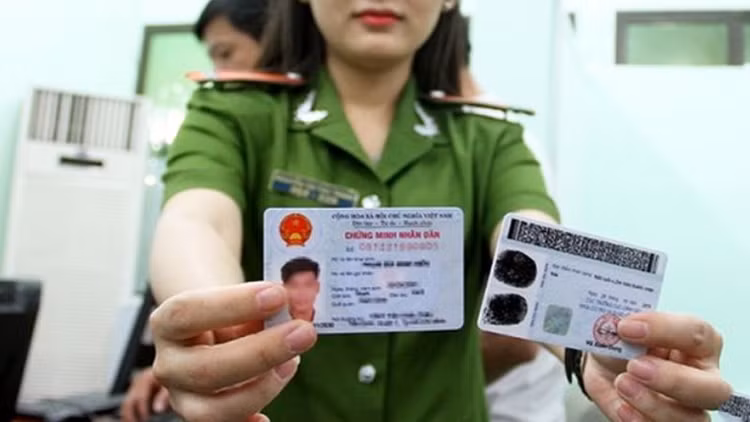 the-can-cuoc-cong-gan-chip.png