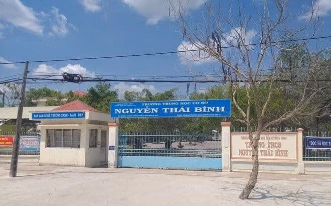 nam-sinh-nhay-lau.jpg