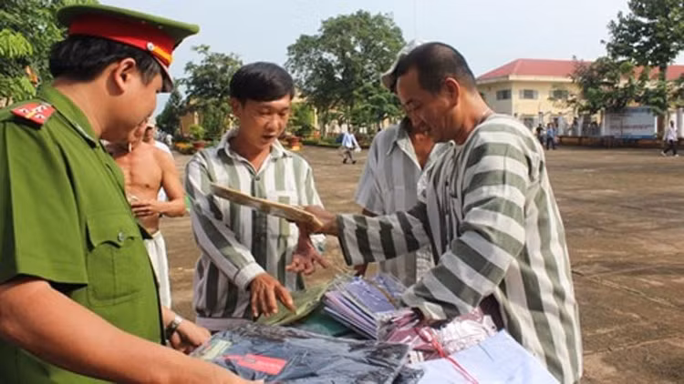 hai-banh-2.jpg