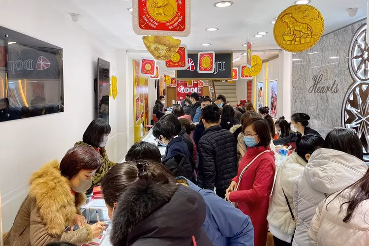 mua-vang-ngay-via-3.jpg