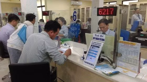 hoat-dong-tai-bo-phan-tiep-nhan-va-tra-ket-qua-thuoc-ubnd-quan-10-tphcm.jpg
