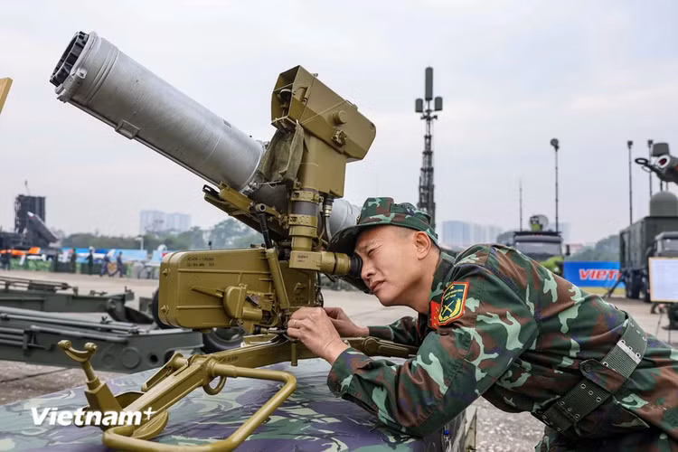 Soi dan vu khi made in Vietnam tai trien lam quoc phong 2024-Hinh-10