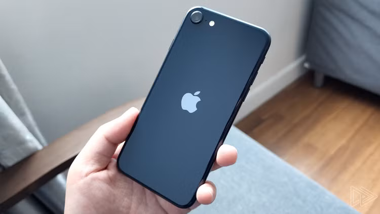 Apple trình làng iPhone 16E... thiết kế có ấn tượng như lời đồn? - Hình 11 Apple trinh lang iPhone 16E... thiet ke co an tuong nhu loi don?-Hinh-11