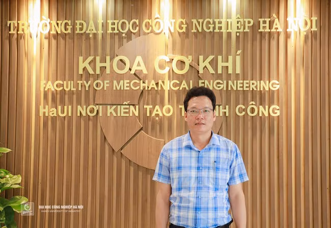 PGS.TS Nguyễn Hữu Phấn: Nhà khoa học trẻ với 45 bài báo quốc tế PGS.TS Nguyen Huu Phan: Nha khoa hoc tre voi 45 bai bao quoc te