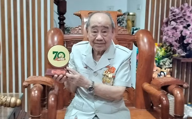 Ky uc pha bom, mo duong cua nhan chung Dien Bien Phu