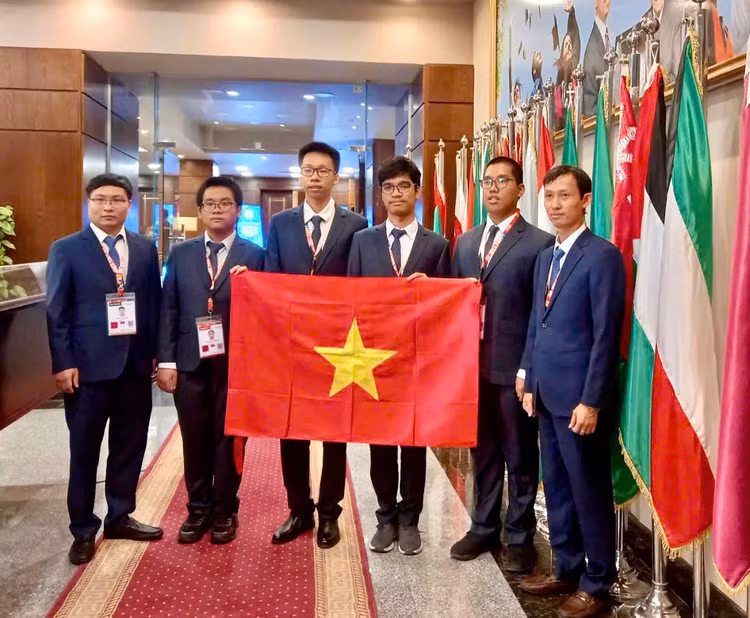Viet Nam lot top 4 ky thi Olympic Tin hoc quoc te