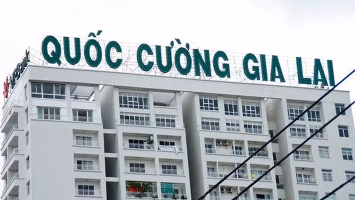 Ban tai san, Quoc Cuong Gia Lai dang lam an sao?