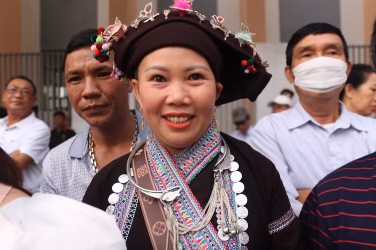 Hoa chung nhip tu hao ngay ky niem 70 nam chien thang Dien Bien Phu-Hinh-7