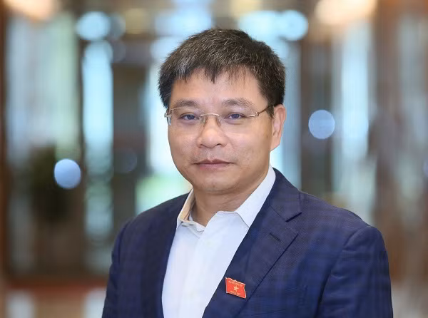 Ong Nguyen Van Thang lam bo truong Bo Giao thong Van tai