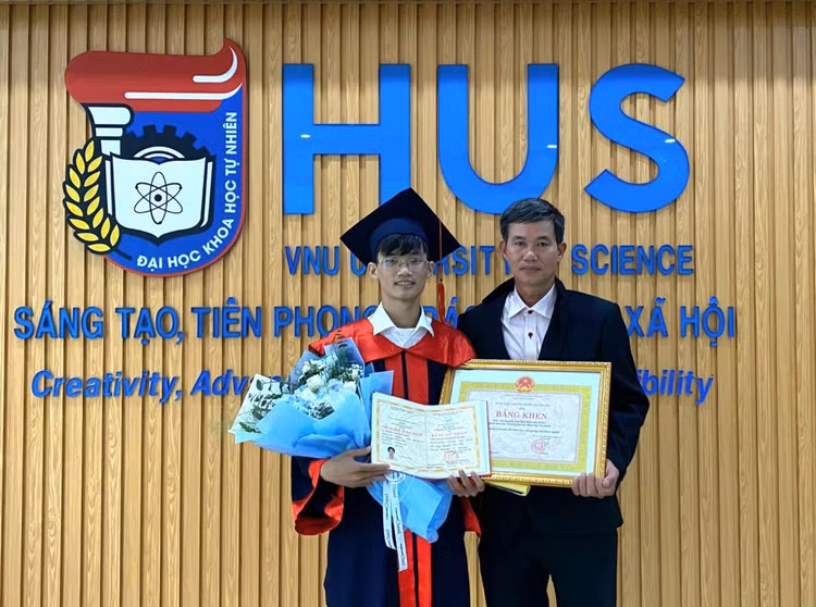Từ cậu bé mê game đến thủ khoa ĐH Khoa học Tự nhiên - Hình 4 Tu cau be me game den thu khoa DH Khoa hoc Tu nhien-Hinh-4