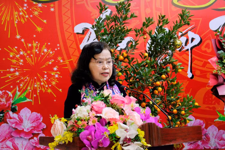 Chủ tịch Phan Xuân Dũng chúc mừng ngày Thầy thuốc Việt Nam - Hình 3 Chu tich Phan Xuan Dung chuc mung ngay Thay thuoc Viet Nam-Hinh-3