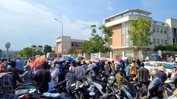 Goi y dap an mon Tieng Anh thi vao lop 10 cua Ha Noi-Hinh-8