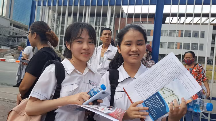 Hà Nội “chốt” chỉ thi 3 môn vào lớp 10 Ha Noi “chot” chi thi 3 mon vao lop 10