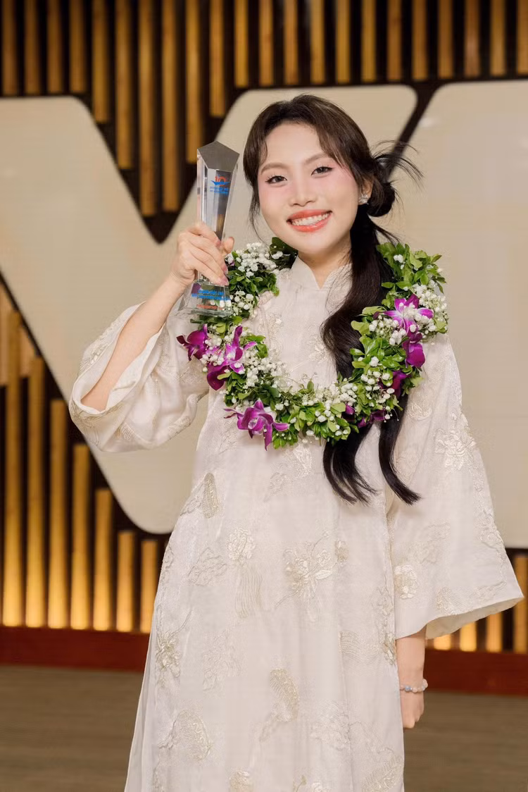 Phương Mỹ Chi: Hành trình gen Z giữ giá trị truyền thống - Hình 4 Phuong My Chi: Hanh trinh gen Z giu gia tri truyen thong-Hinh-4